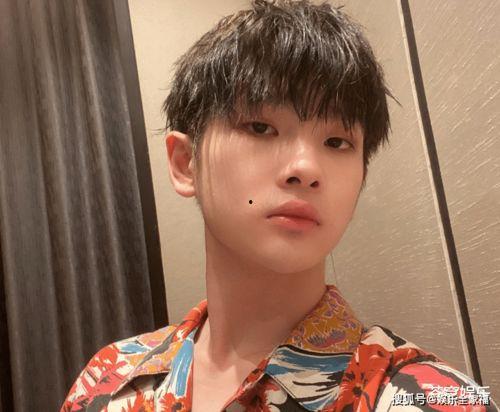娱乐圈吃瓜宋亚轩微博,宋亚轩微博风波,真相与努力背后的偶像之路 第3张 娱乐圈吃瓜宋亚轩微博,宋亚轩微博风波,真相与努力背后的偶像之路 第3张