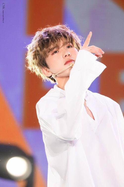 吃瓜娱乐八卦蔡徐坤视频,揭秘明星幕后生活  第3张