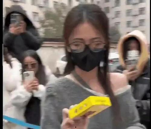 吃瓜娱乐八卦网红视频,揭秘吃瓜娱乐视频背后的秘密 第1张 吃瓜娱乐八卦网红视频,揭秘吃瓜娱乐视频背后的秘密 第1张