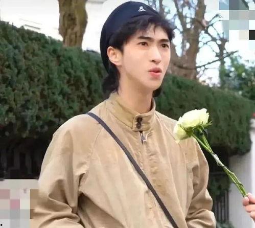 娱乐八卦吃瓜少女是谁,她是如何成为网络红人的? 第3张 娱乐八卦吃瓜少女是谁,她是如何成为网络红人的? 第3张