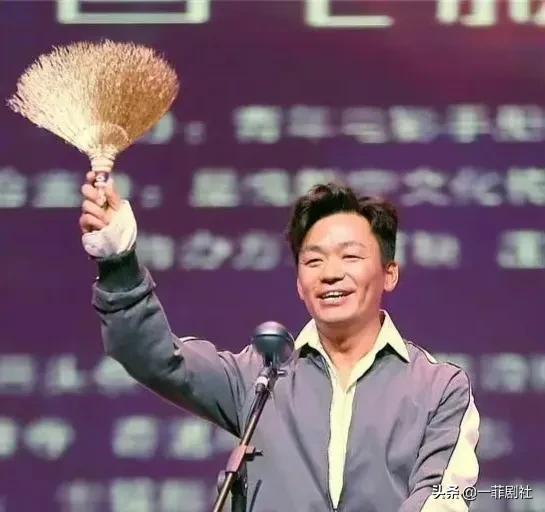 何炅娱乐圈吃瓜爆料事件,一场吃瓜爆料的真实盛宴  第2张