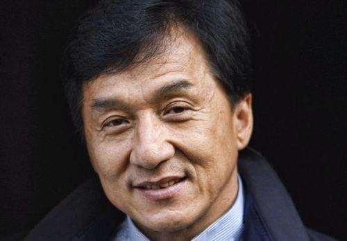 娱乐圈成龙吃瓜事件真相,揭秘娱乐圈真相与争议  第3张