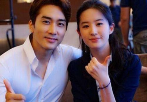 娱乐圈吃瓜播客有哪些,揭秘幕后故事,带你领略明星圈层风采 第3张 娱乐圈吃瓜播客有哪些,揭秘幕后故事,带你领略明星圈层风采 第3张