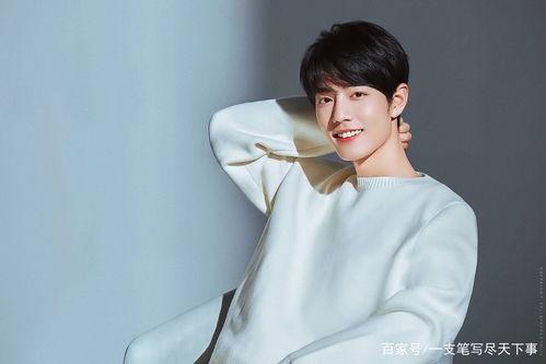 双男主娱乐圈吃瓜文小说,瓜田里的甜蜜较量  第3张