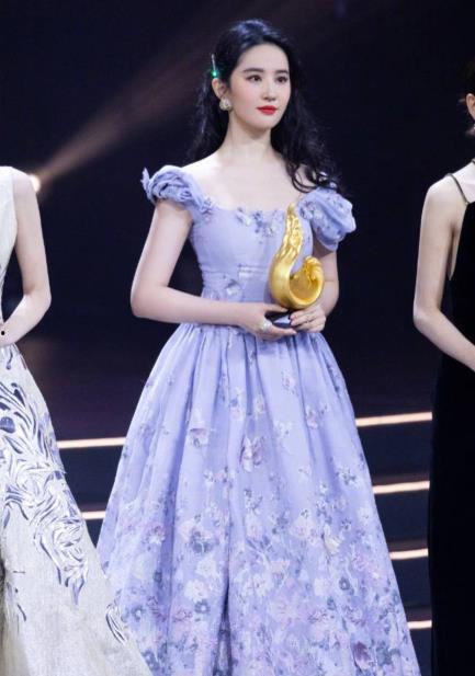 娱乐圈吃瓜刘亦菲微博,娱乐圈幕后故事大揭秘  第3张