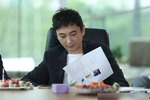 吃瓜娱乐王思聪是谁啊,吃瓜娱乐界风云人物——王思聪传奇  第2张