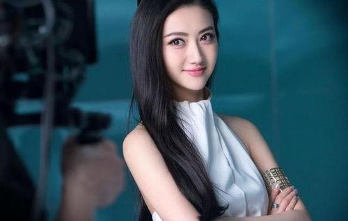 娱乐圈吃瓜背景图女生  第1张